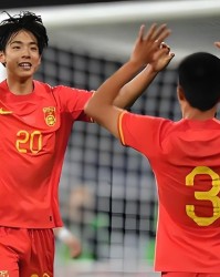 开云-李镇全因辱骂米特里策将被追加停赛！国际足坛已有先例，引发热议